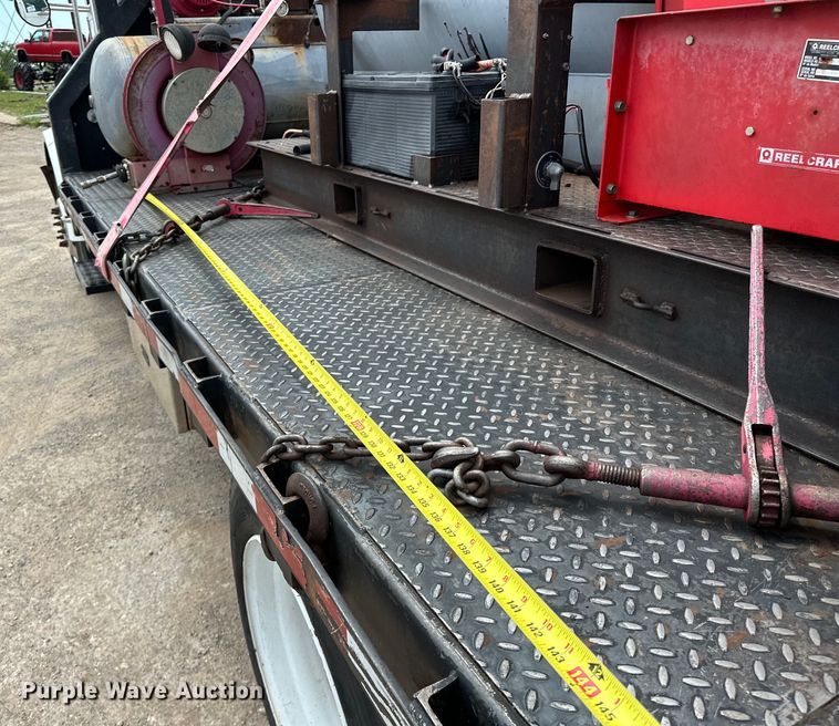 image for item DW5001 2001 Peterbilt 330 flatbed truck