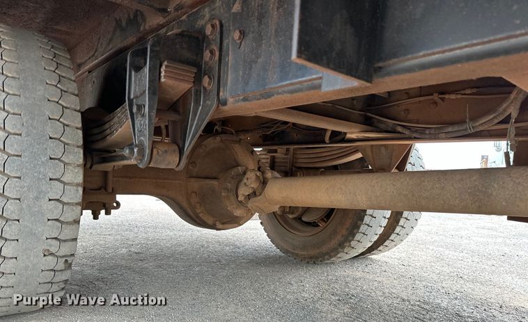 image for item DW5001 2001 Peterbilt 330 flatbed truck