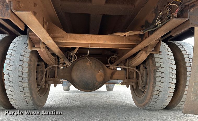 image for item DW5001 2001 Peterbilt 330 flatbed truck