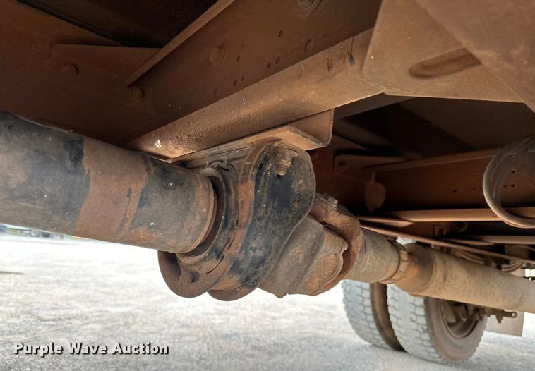 image for item DW5001 2001 Peterbilt 330 flatbed truck