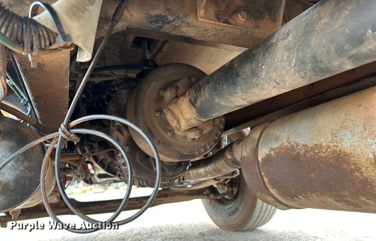 image for item DW5001 2001 Peterbilt 330 flatbed truck