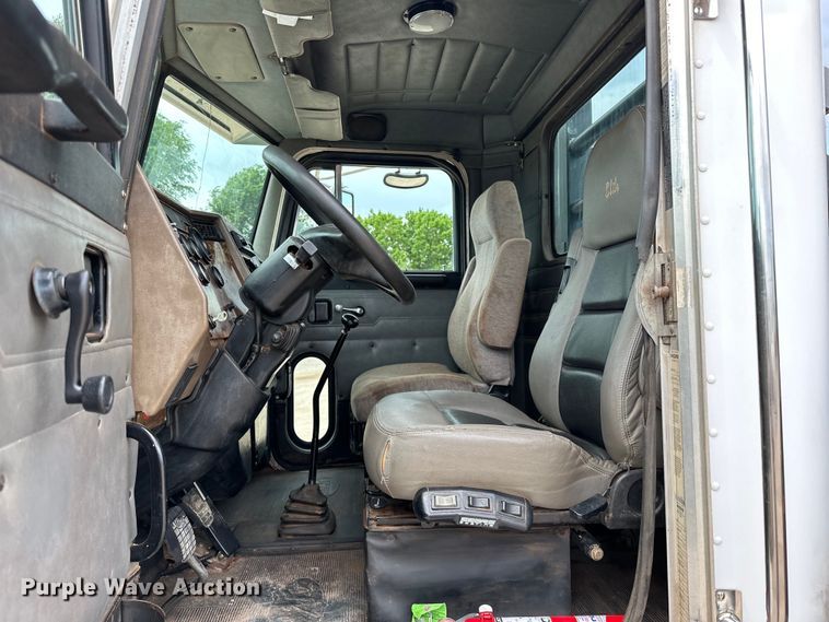 image for item DW5001 2001 Peterbilt 330 flatbed truck