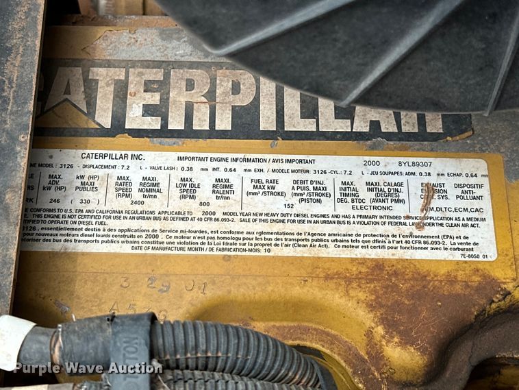 image for item DW5001 2001 Peterbilt 330 flatbed truck