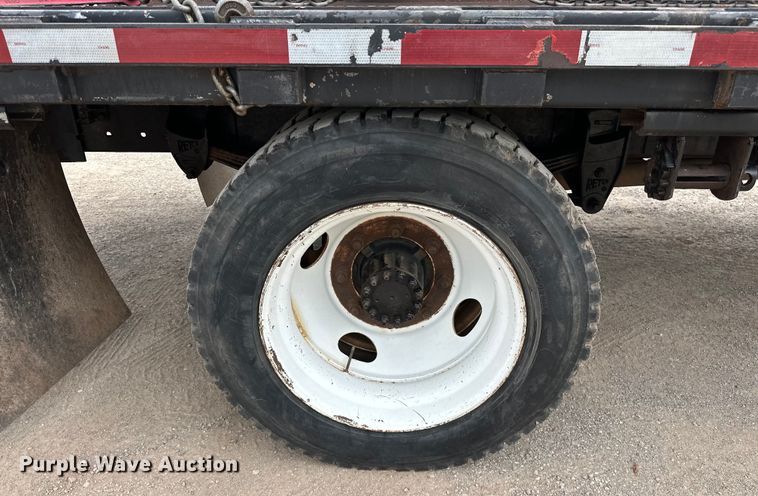 image for item DW5001 2001 Peterbilt 330 flatbed truck