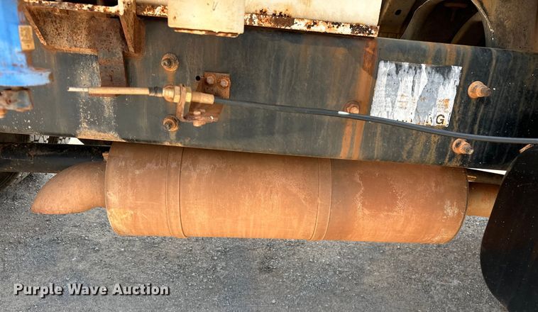 image for item DW5002 2004 Ford F750 Super Duty water truck