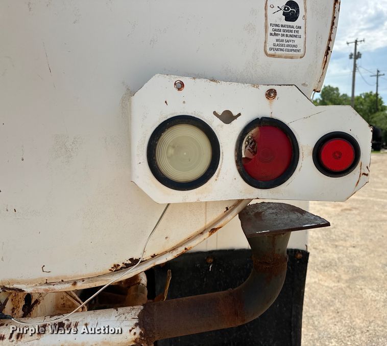 image for item DW5002 2004 Ford F750 Super Duty water truck