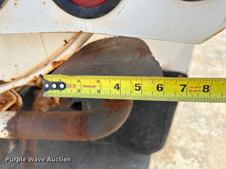 image for item DW5002 2004 Ford F750 Super Duty water truck