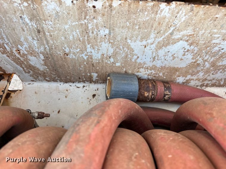 image for item DW5002 2004 Ford F750 Super Duty water truck