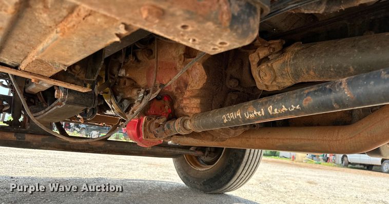 image for item DW5002 2004 Ford F750 Super Duty water truck