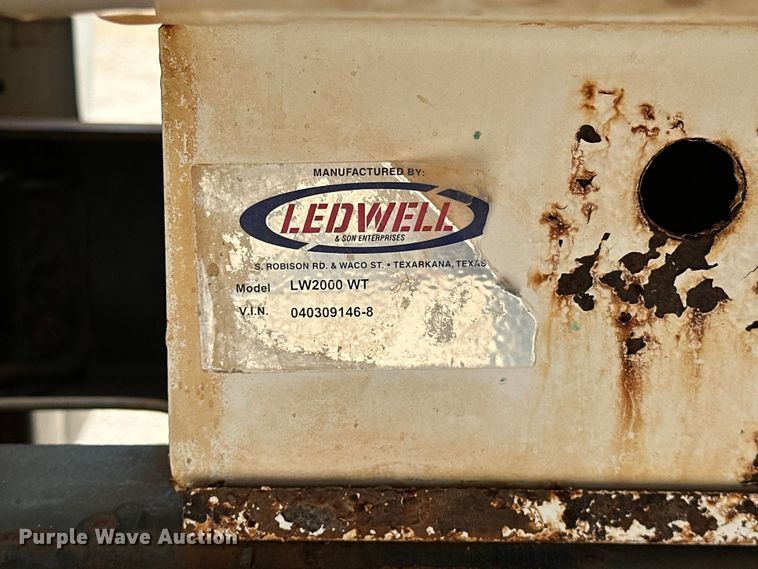 image for item DW5002 2004 Ford F750 Super Duty water truck