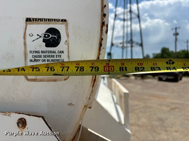 image for item DW5002 2004 Ford F750 Super Duty water truck