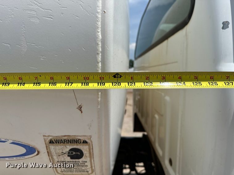 image for item DW5002 2004 Ford F750 Super Duty water truck