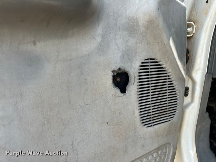 image for item DW5002 2004 Ford F750 Super Duty water truck