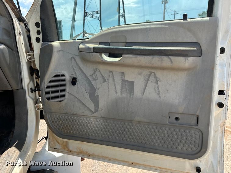 image for item DW5002 2004 Ford F750 Super Duty water truck