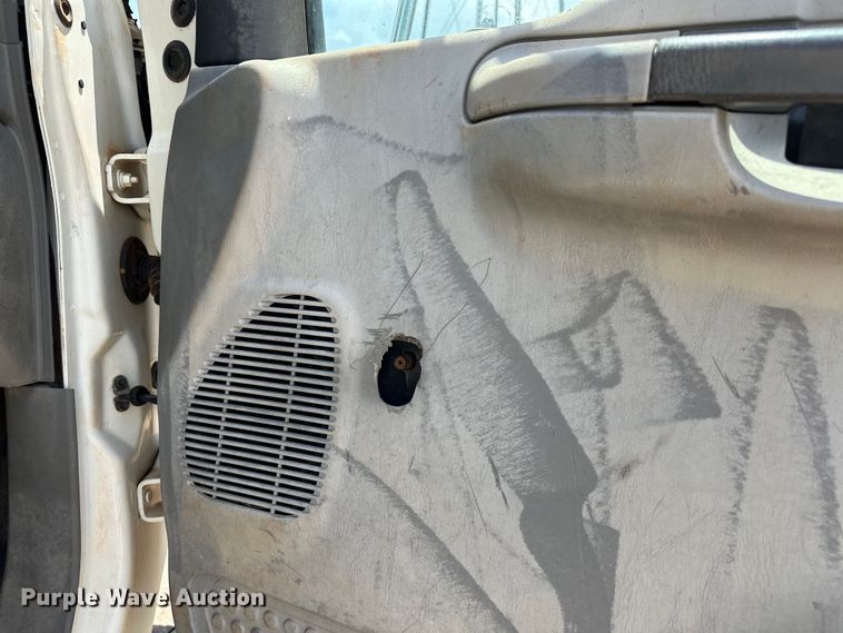 image for item DW5002 2004 Ford F750 Super Duty water truck