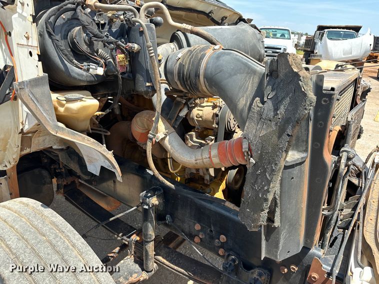 image for item DW5002 2004 Ford F750 Super Duty water truck