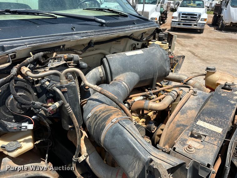 image for item DW5002 2004 Ford F750 Super Duty water truck