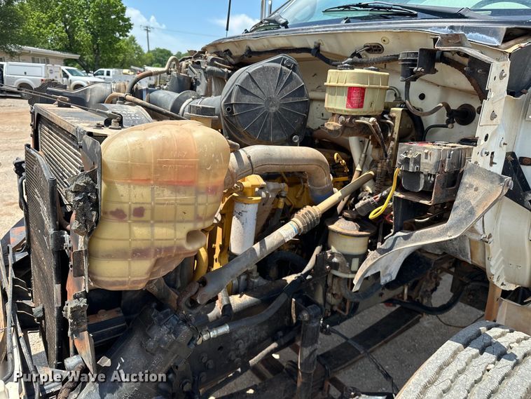 image for item DW5002 2004 Ford F750 Super Duty water truck