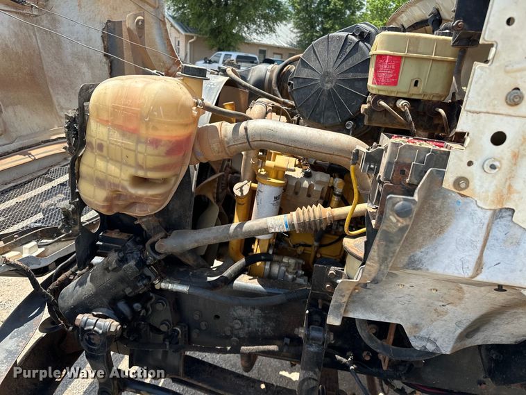 image for item DW5002 2004 Ford F750 Super Duty water truck