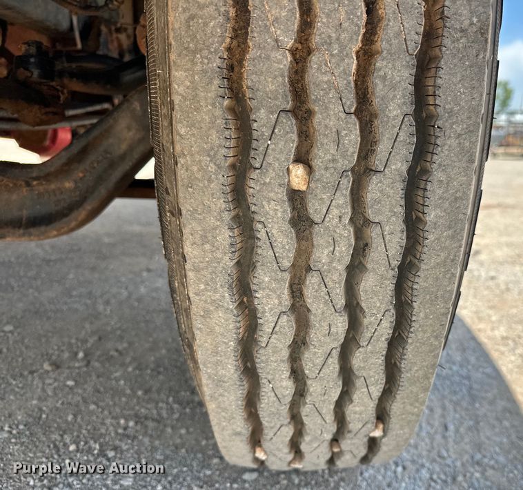 image for item DW5002 2004 Ford F750 Super Duty water truck