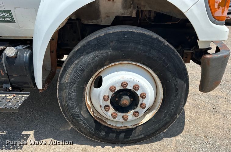 image for item DW5002 2004 Ford F750 Super Duty water truck