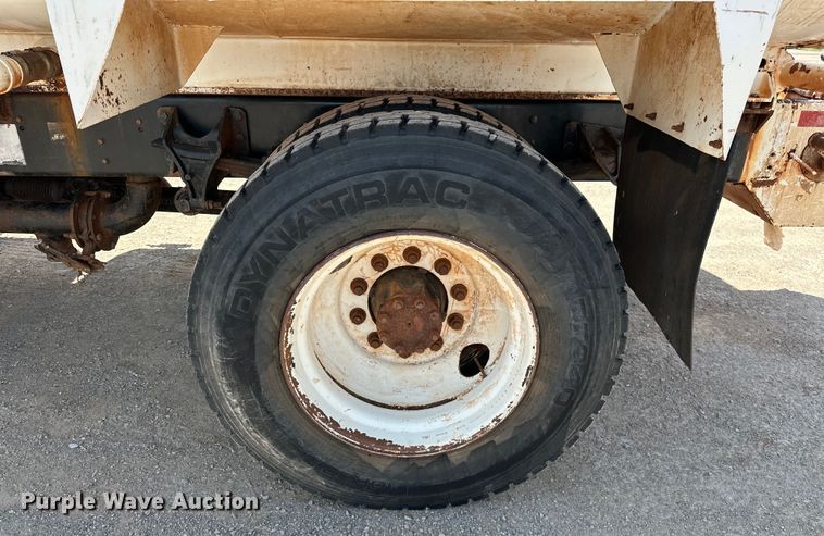 image for item DW5002 2004 Ford F750 Super Duty water truck