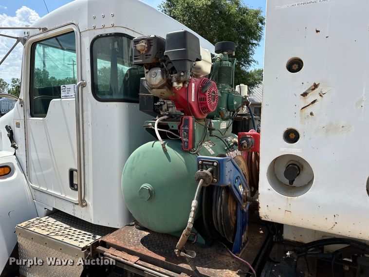 image for item DW5004 2006 Kenworth T300 utility / service truck