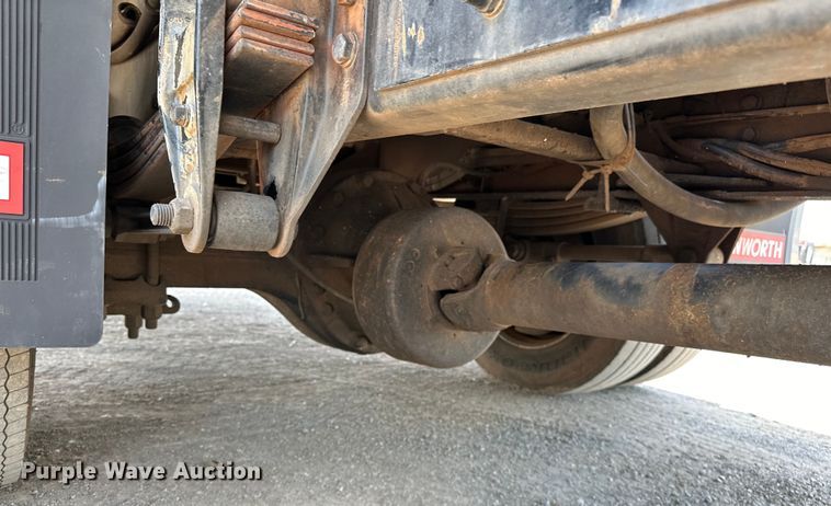 image for item DW5004 2006 Kenworth T300 utility / service truck