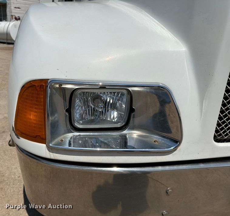 image for item DW5004 2006 Kenworth T300 utility / service truck