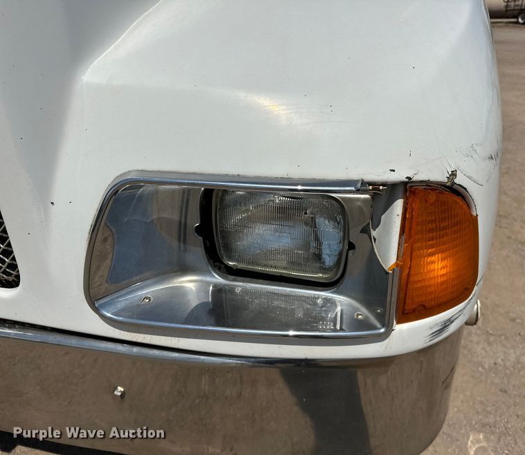 image for item DW5004 2006 Kenworth T300 utility / service truck