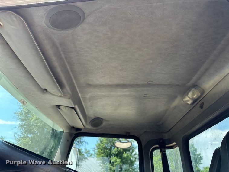 image for item DW5004 2006 Kenworth T300 utility / service truck