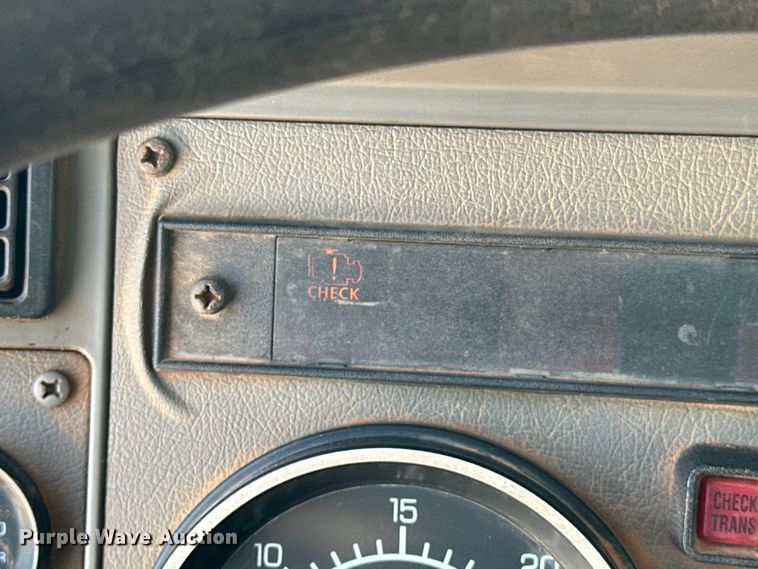 image for item DW5004 2006 Kenworth T300 utility / service truck