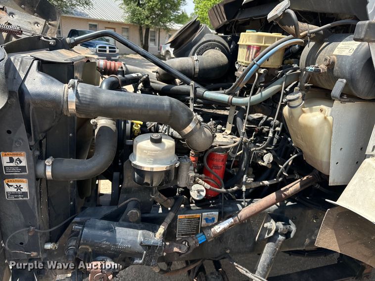 image for item DW5004 2006 Kenworth T300 utility / service truck