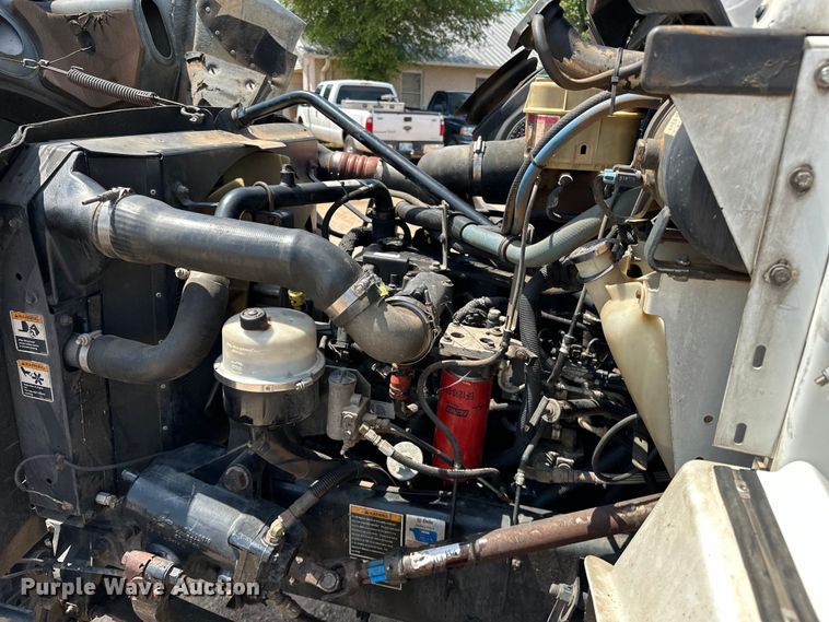 image for item DW5004 2006 Kenworth T300 utility / service truck