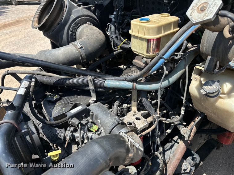 image for item DW5004 2006 Kenworth T300 utility / service truck