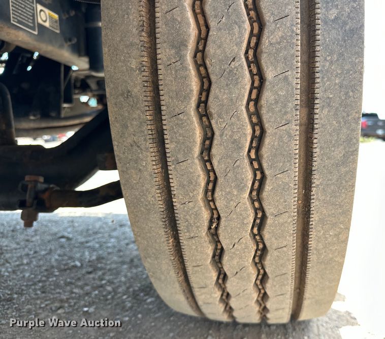 image for item DW5004 2006 Kenworth T300 utility / service truck