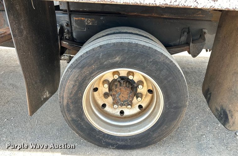 image for item DW5004 2006 Kenworth T300 utility / service truck