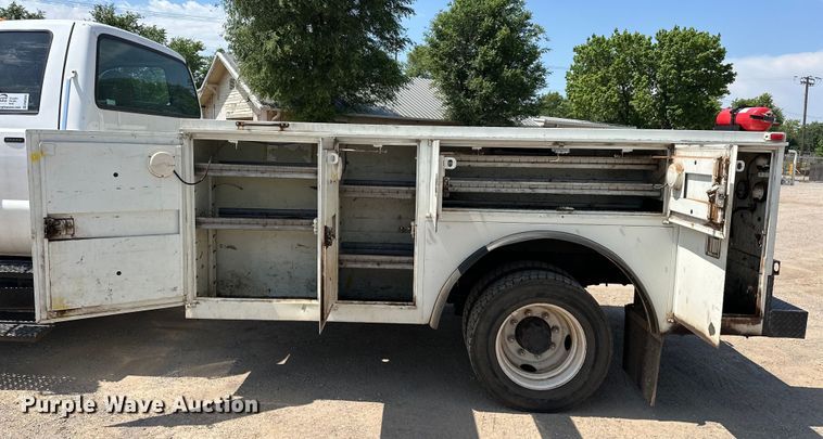 image for item DW5005 2007 Ford F650 Super Duty XL utility / service truck