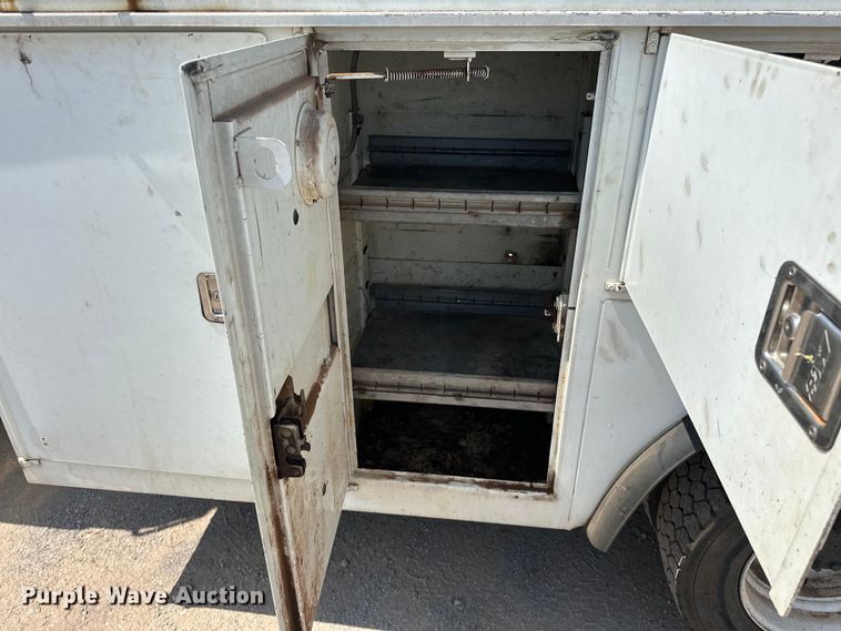 image for item DW5005 2007 Ford F650 Super Duty XL utility / service truck