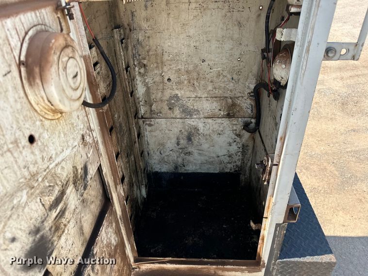 image for item DW5005 2007 Ford F650 Super Duty XL utility / service truck