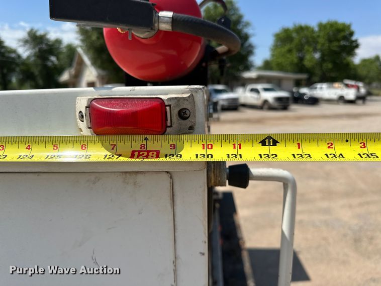 image for item DW5005 2007 Ford F650 Super Duty XL utility / service truck