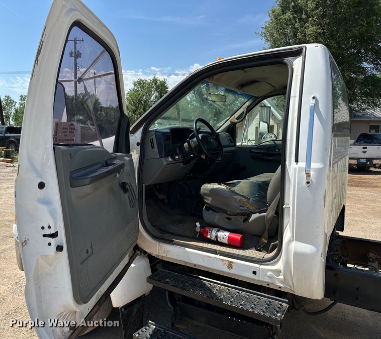 image for item DW5005 2007 Ford F650 Super Duty XL utility / service truck