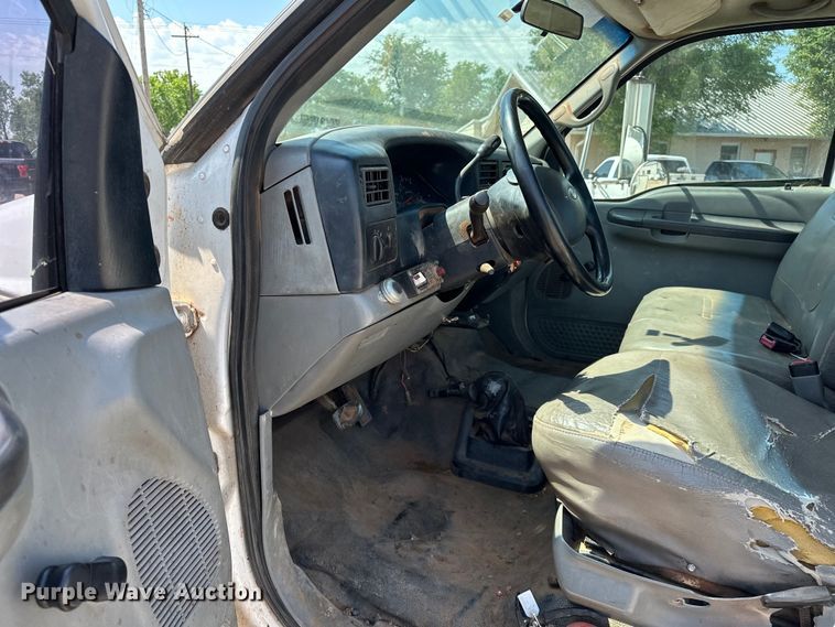 image for item DW5005 2007 Ford F650 Super Duty XL utility / service truck