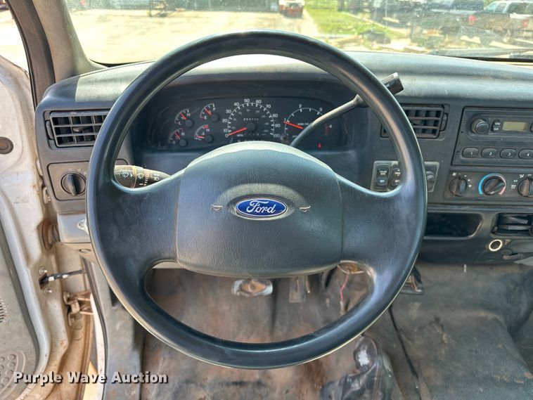 image for item DW5005 2007 Ford F650 Super Duty XL utility / service truck