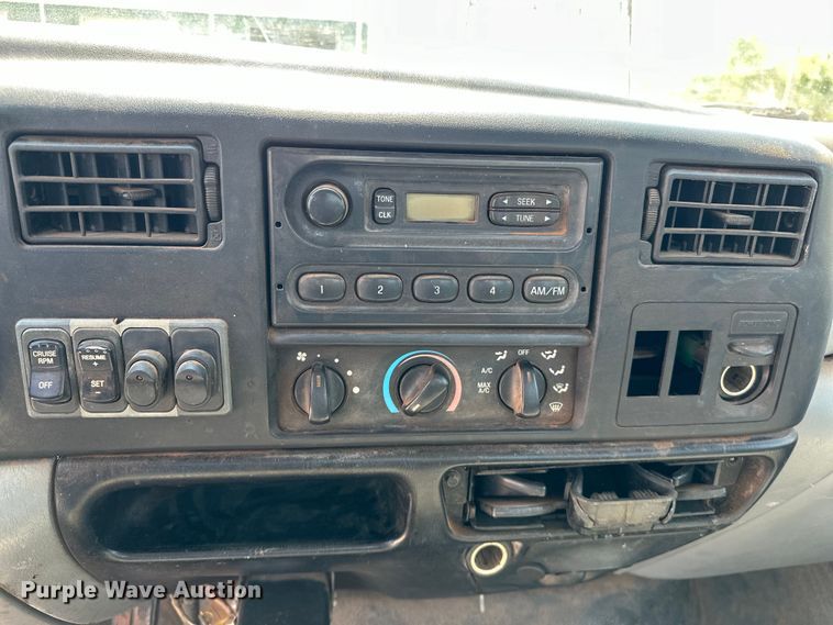 image for item DW5005 2007 Ford F650 Super Duty XL utility / service truck