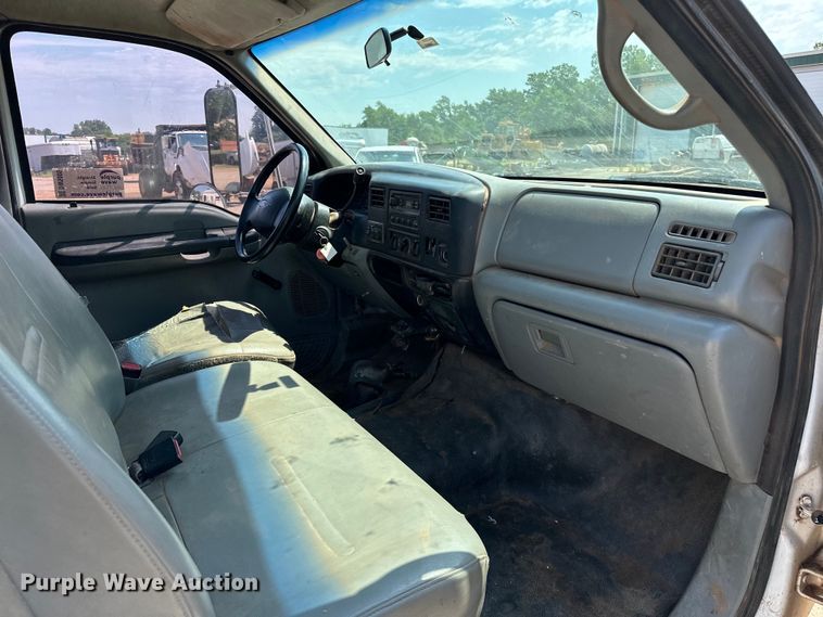 image for item DW5005 2007 Ford F650 Super Duty XL utility / service truck