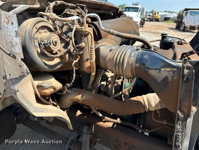 image for item DW5005 2007 Ford F650 Super Duty XL utility / service truck