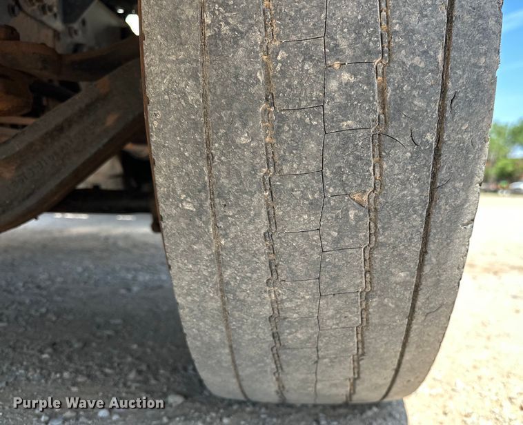 image for item DW5005 2007 Ford F650 Super Duty XL utility / service truck