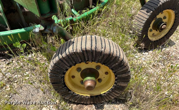image for item DW5009 John Deere MX7 rotary mower