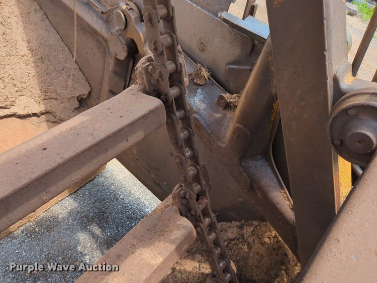 image for item DW5012 1978 Caterpillar 633D elevating scraper